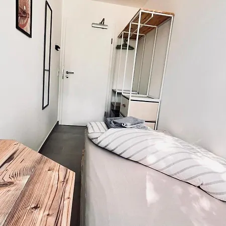 Alloggio in famiglia Lifestyle I Business I Netzwerken I Fitness - Einzelzimmer *