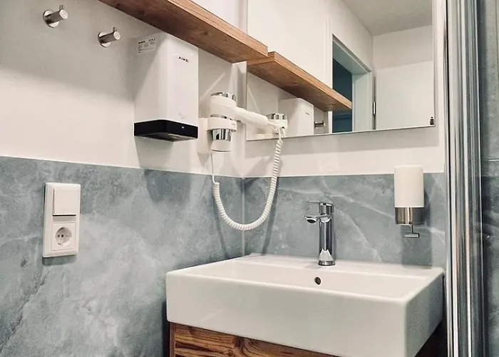 Lifestyle I Business I Netzwerken I Fitness - Einzelzimmer ホームステイ アウグスブルク